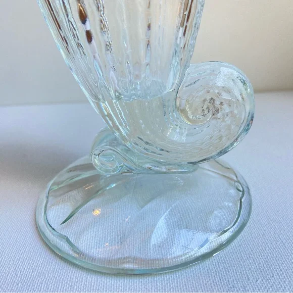 Cornucopia Horn of Plenty vase clear textured glass vintage fluted ribbed - Picture 4 of 8